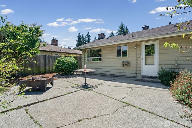 18314 44th Avenue S, Seatac, WA 98188