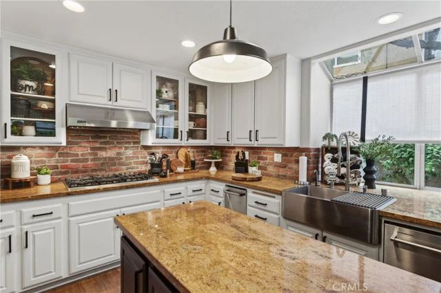 21352 Silvertree Lane, Rancho Santa Margarita, CA 92679