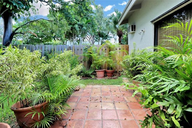 9220 SW 78th Ct, Miami, FL 33156