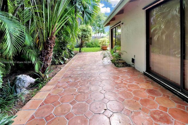 9220 SW 78th Ct, Miami, FL 33156