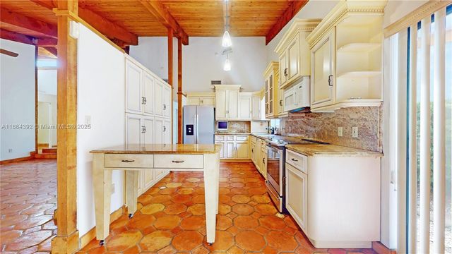 9220 SW 78th Ct, Miami, FL 33156