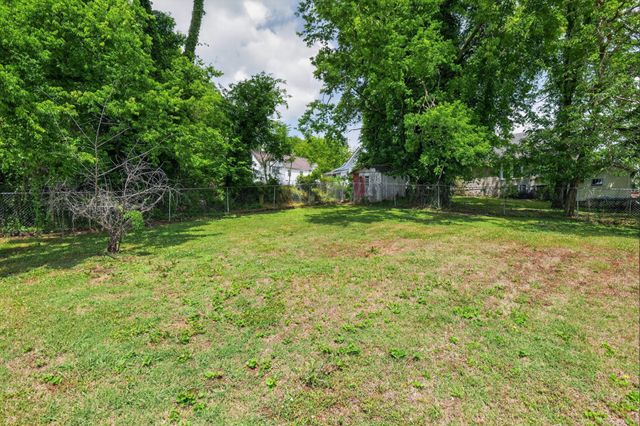 218 N 3rd St, Pulaski, TN 38478
