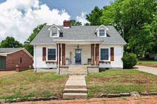 218 N 3rd St, Pulaski, TN 38478