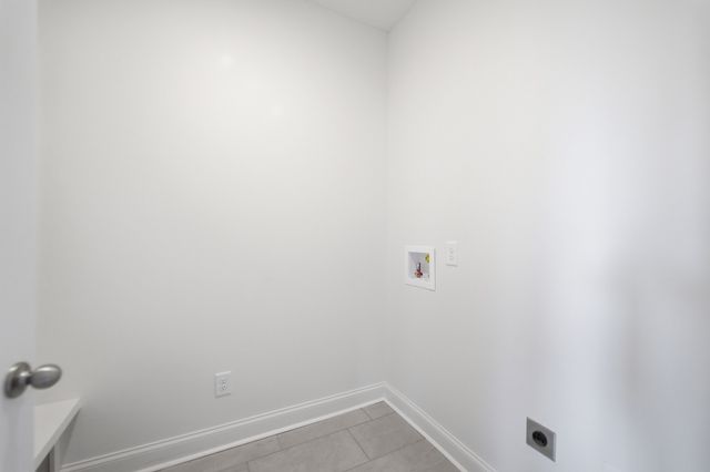 345 Patana, White House, TN 37188