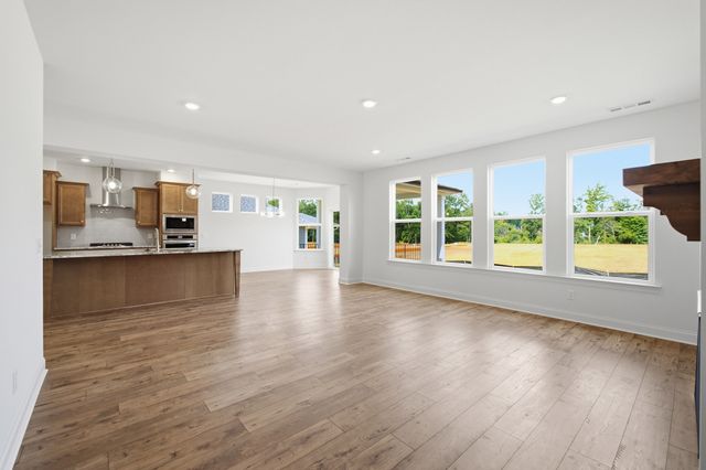 345 Patana, White House, TN 37188