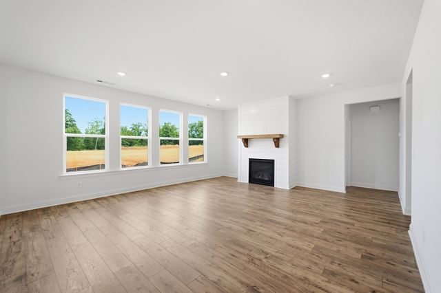 345 Patana, White House, TN 37188