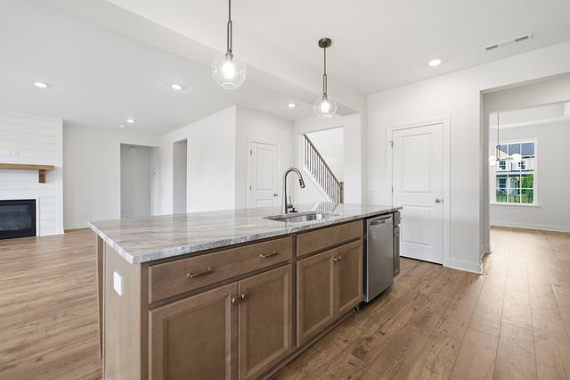 345 Patana, White House, TN 37188