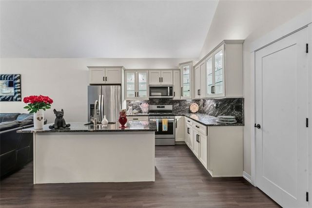 113 Hemingway Ln, Kennedy Twp, PA 15108