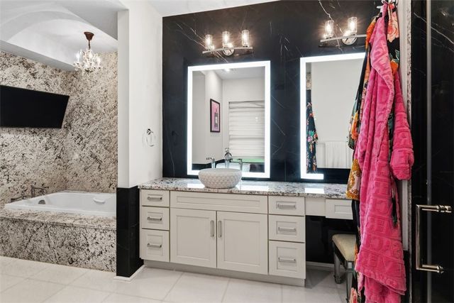 113 Hemingway Ln, Kennedy Twp, PA 15108