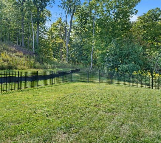 113 Hemingway Ln, Kennedy Twp, PA 15108