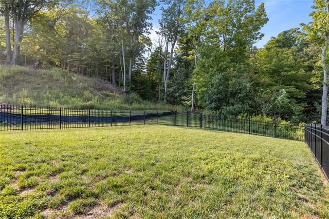 113 Hemingway Ln, Kennedy Twp, PA 15108