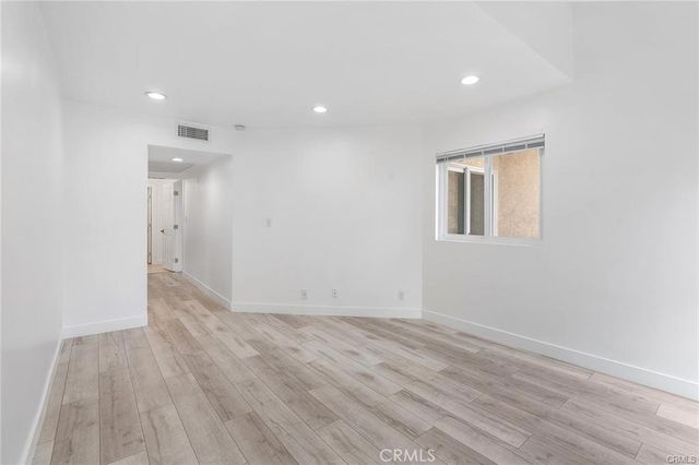 23401 Park Sorrento 34, Calabasas, CA 91302