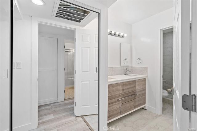 23401 Park Sorrento 34, Calabasas, CA 91302