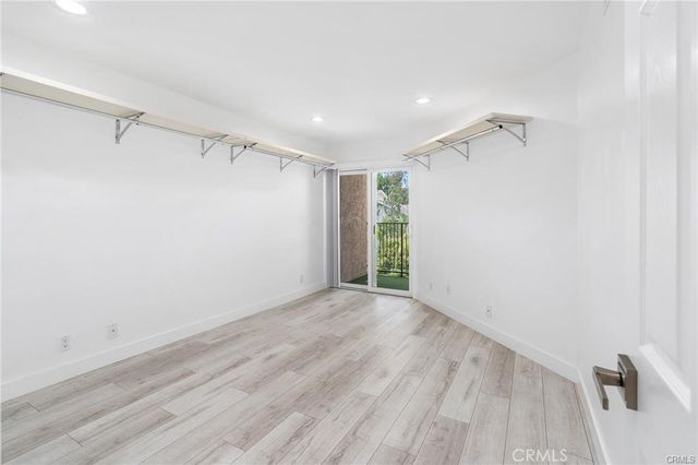 23401 Park Sorrento 34, Calabasas, CA 91302