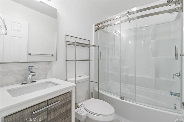 23401 Park Sorrento 34, Calabasas, CA 91302