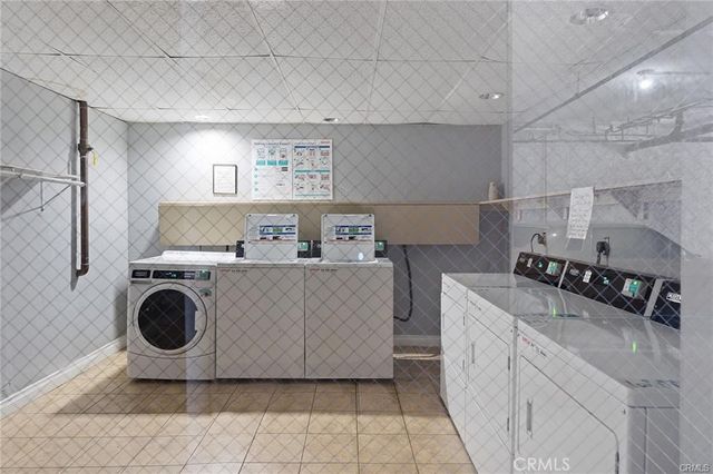 23401 Park Sorrento 34, Calabasas, CA 91302