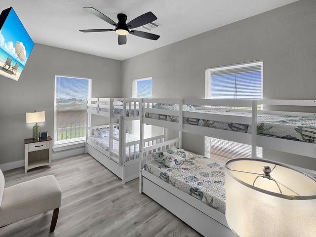 1297 Mabry Street, Gilchrist, TX 77617