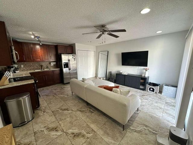 637 Executive Center Drive N 203, West Palm Beach, FL 33401
