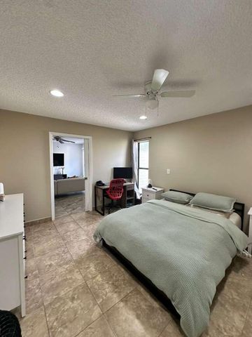 637 Executive Center Drive N 203, West Palm Beach, FL 33401