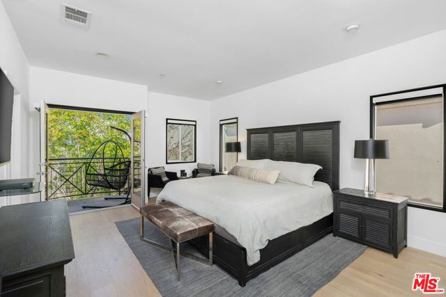 5732 Celedon, Los Angeles, CA 90094