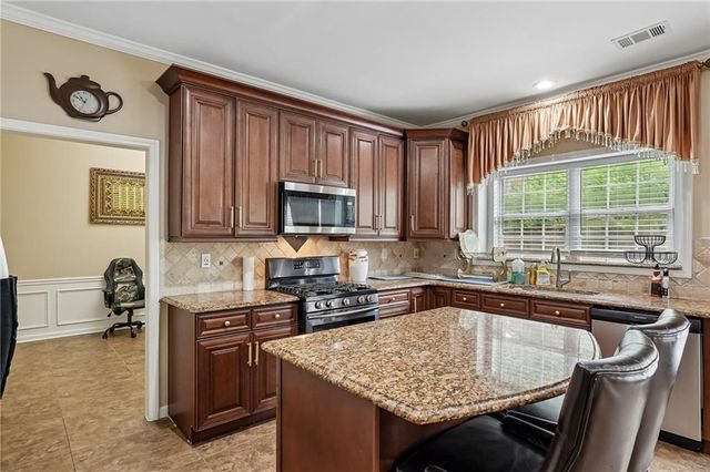 2731 Spindletop Lane NW, Kennesaw, GA 30144