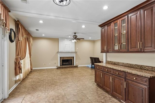 2731 Spindletop Lane NW, Kennesaw, GA 30144