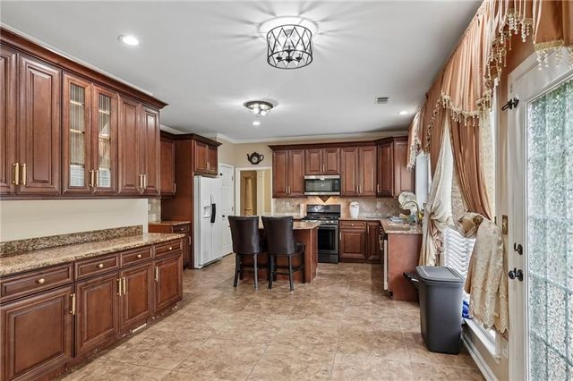 2731 Spindletop Lane NW, Kennesaw, GA 30144