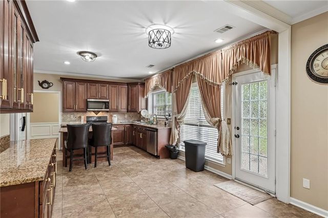 2731 Spindletop Lane NW, Kennesaw, GA 30144