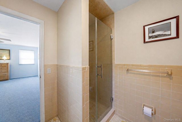 15 Frost Lane, Greenlawn, NY 11740