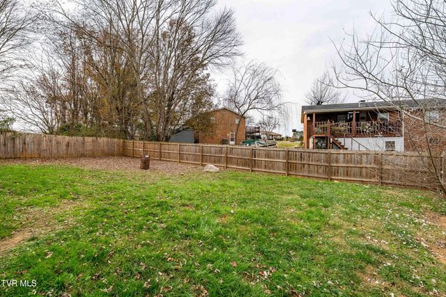 121 Valley Circle, Gray, TN 37615