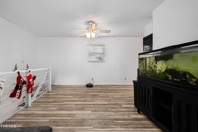 121 Valley Circle, Gray, TN 37615