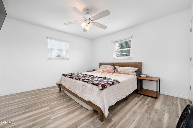 121 Valley Circle, Gray, TN 37615