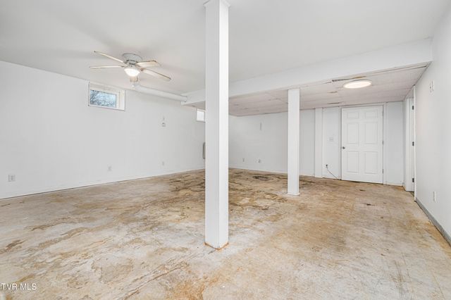 121 Valley Circle, Gray, TN 37615