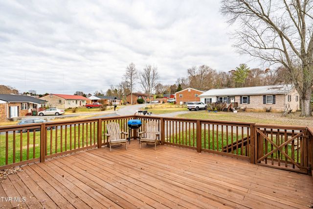 121 Valley Circle, Gray, TN 37615