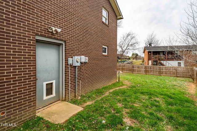 121 Valley Circle, Gray, TN 37615