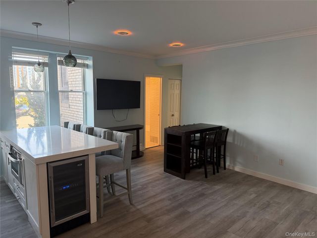 25 W Broadway 104, Long Beach, NY 11561