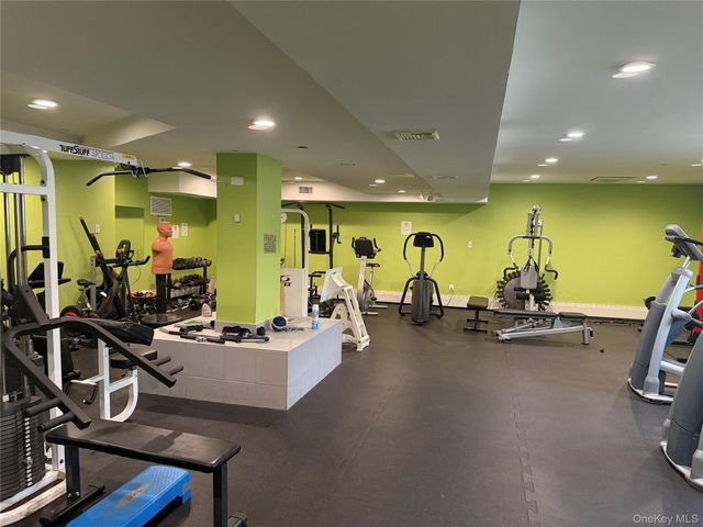 25 W Broadway 104, Long Beach, NY 11561