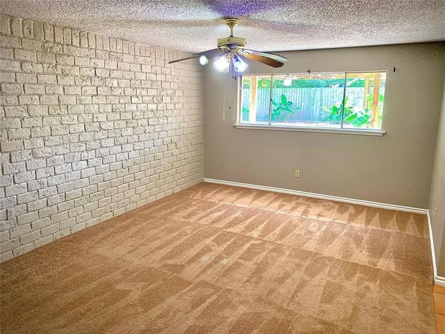 706 Voyager Drive, Houston, TX 77062