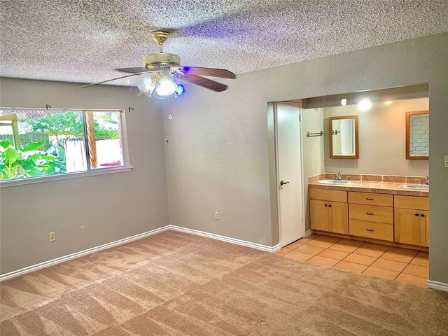 706 Voyager Drive, Houston, TX 77062