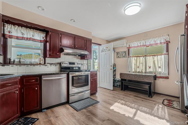 739 N Ascan Street, Elmont, NY 11003