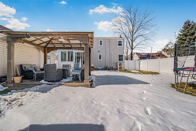 739 N Ascan Street, Elmont, NY 11003