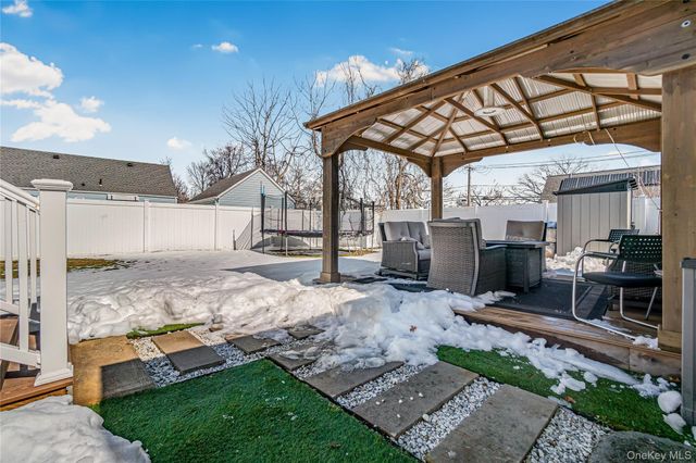 739 N Ascan Street, Elmont, NY 11003