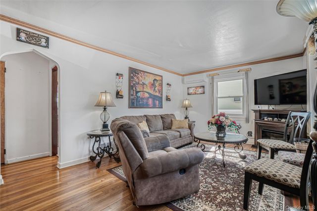 739 N Ascan Street, Elmont, NY 11003