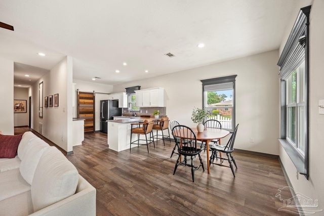 301 Dwight Ave, Pensacola, FL 32507