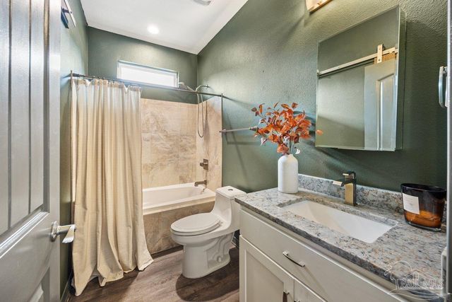 301 Dwight Ave, Pensacola, FL 32507