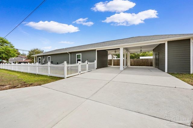 301 Dwight Ave, Pensacola, FL 32507