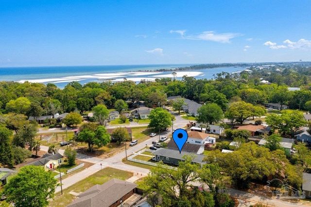 301 Dwight Ave, Pensacola, FL 32507