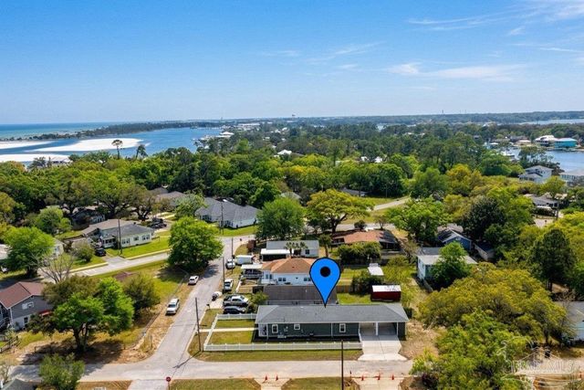 301 Dwight Ave, Pensacola, FL 32507