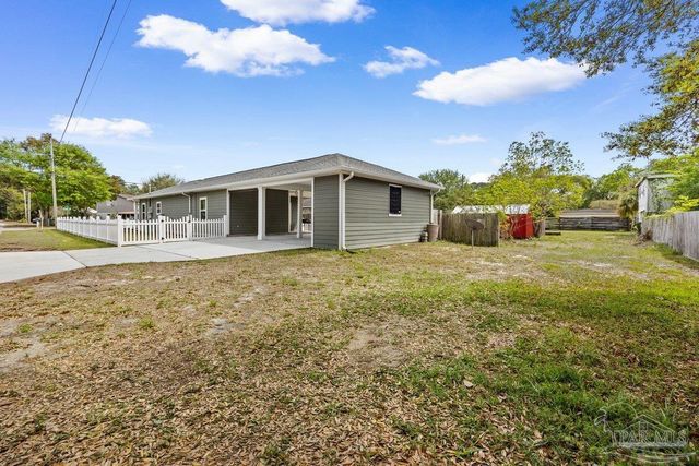 301 Dwight Ave, Pensacola, FL 32507