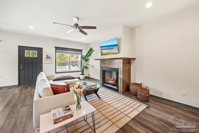 301 Dwight Ave, Pensacola, FL 32507